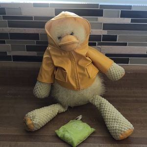 Authentic Scentsy Wellington the duck buddy w/raincoat & scent pack